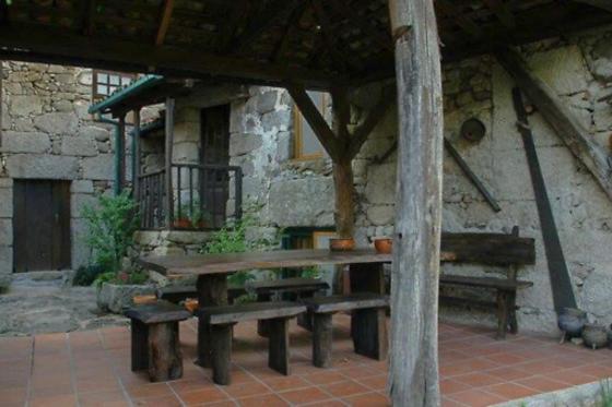 Casa Campo Das Bizarras Castro Daire Exterior photo